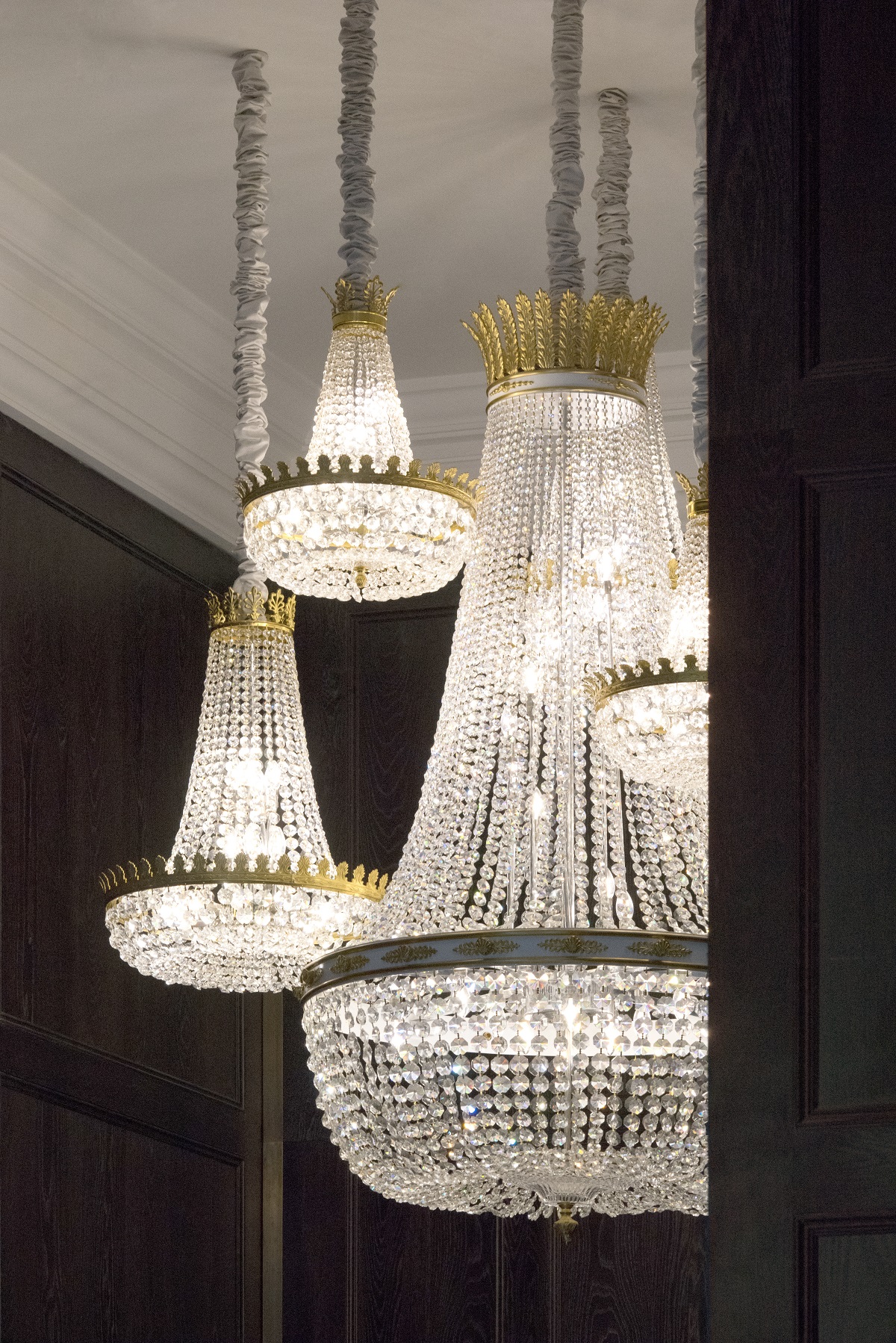 kimpton fitzroy lift lobby - close up of chandelier